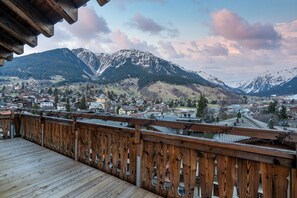 Property grounds - Holiday Home 'Wef 2026 Vip Penthouse' with Mountain View, Balcony and Wi-Fi (Klosters-Serneus)