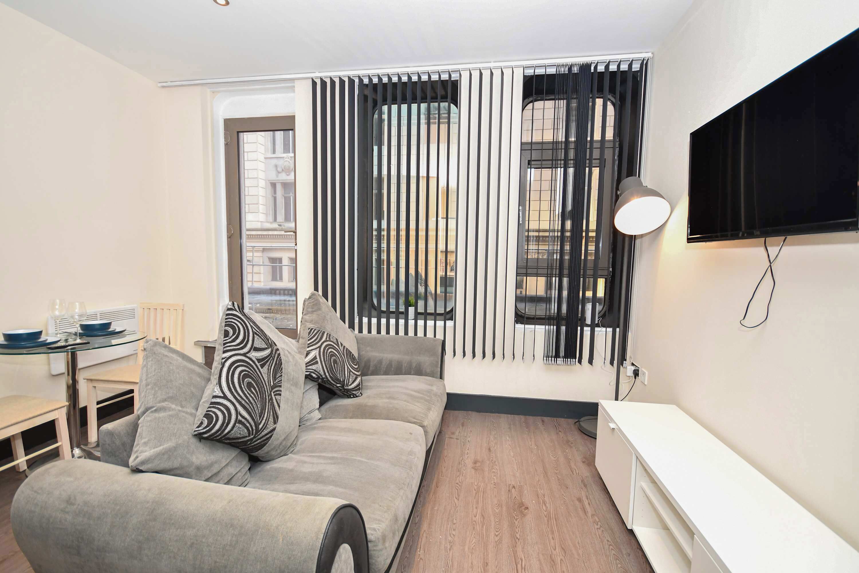 Télévision, espaces bureaux