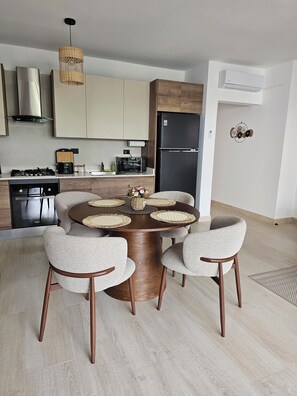 Private kitchen - Estrella Garden • Meridiana 204 Modern Apartment (Dominicus)