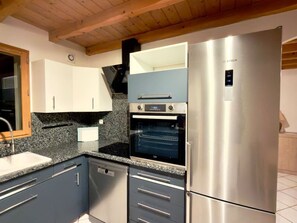 Oven, stovetop, dishwasher, coffee/tea maker - CaL QuERoL UR refugi de montaña con chimenea y billar (Ur)