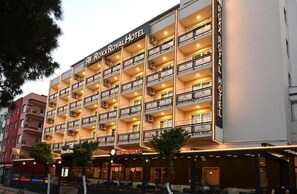 Exterior - HOTEL ROXX ROYAL (Kusadasi)