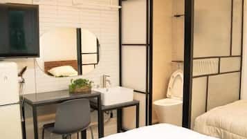 Family Room, Non Smoking, Microwave | Desk, laptop workspace, free WiFi