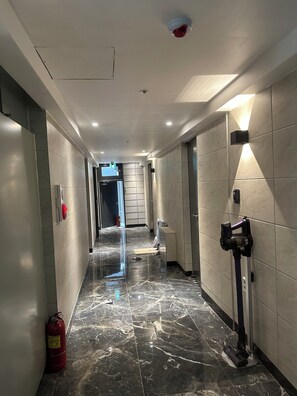 Exterior - U Stay Hostel (Seoul)