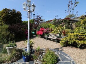 Property grounds - Llwyn Derw (Talybont)