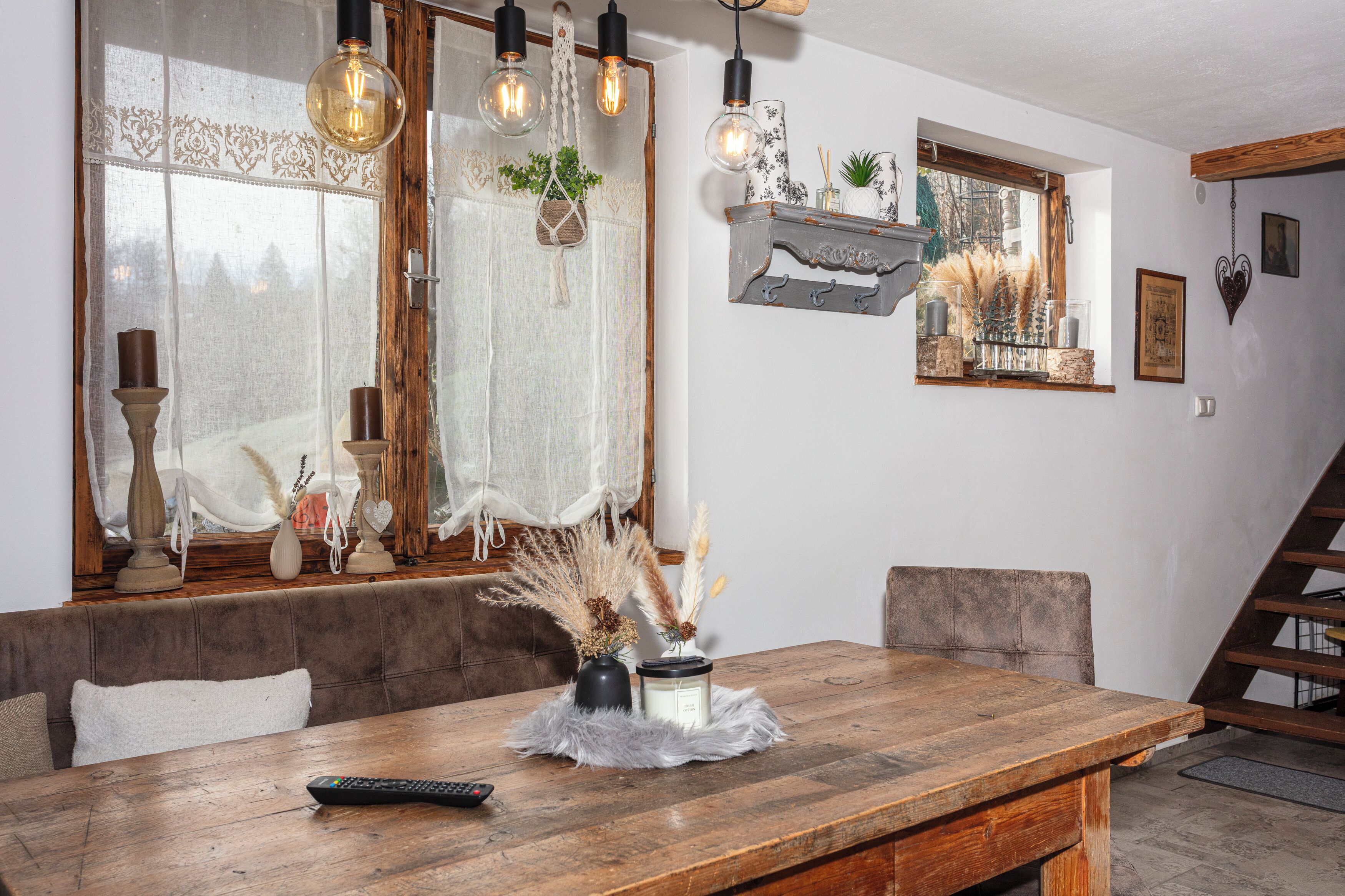 Hus Comfort - 2 sovrum - utsikt mot bergen | Matservice på rummet