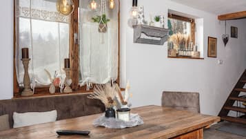 Hus Comfort - 2 sovrum - utsikt mot bergen | Matservice pÄ rummet
