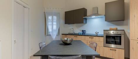 Réfrigérateur, lave-vaisselle