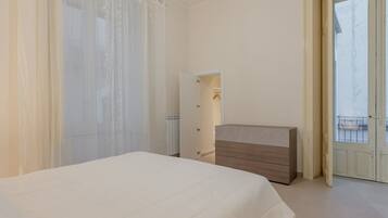 2 camere, ferro/asse da stiro
