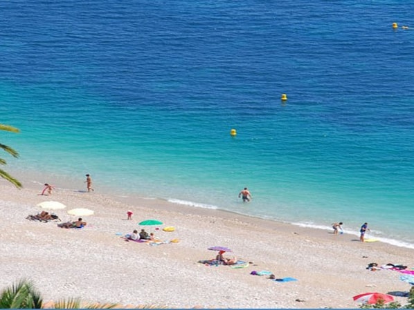 Beach - 8-person apt, spacious with Wi-Fi in Roquebrune-Cap-Martin (Roquebrune-Cap-Martin)