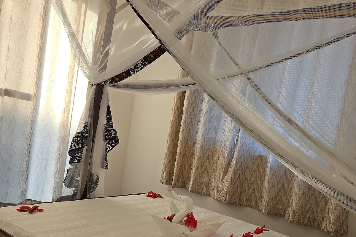 In-room safe, desk, iron/ironing board, free WiFi