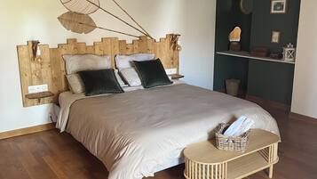 Internet, bed sheets