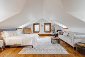 4 bedrooms, iron/ironing board, free WiFi, bed sheets