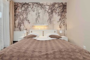 4 Schlafzimmer, Schreibtisch, Bügeleisen/Bügelbrett, Reisekinderbett