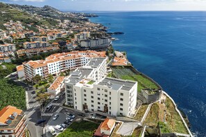 Exterior - Isabel Place (Câmara de Lobos)
