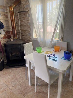 Villa, 4 Schlafzimmer, Raucher, eigener Pool | Esszimmer