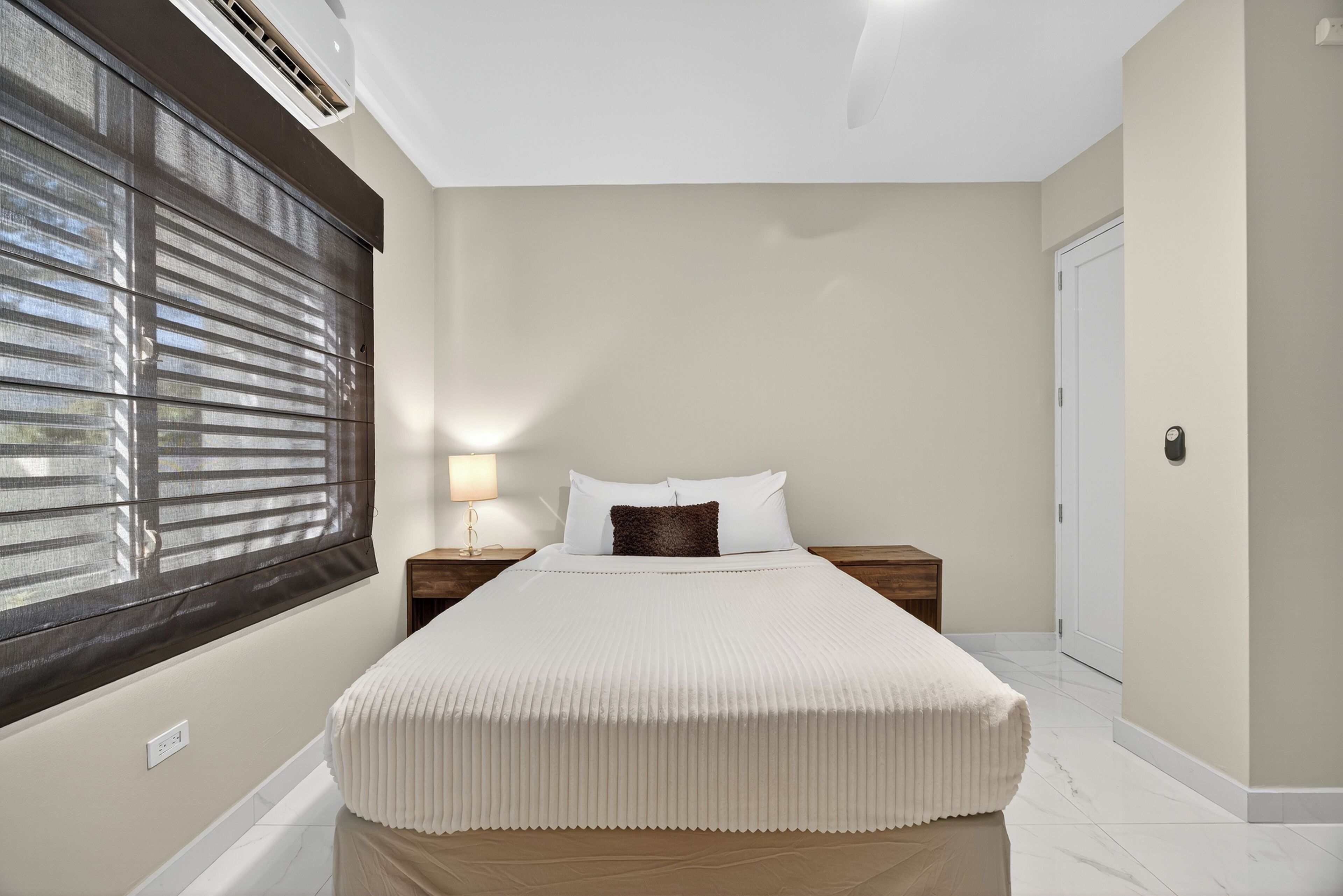 Superior Single Room | In-room safe, iron/ironing board, free WiFi