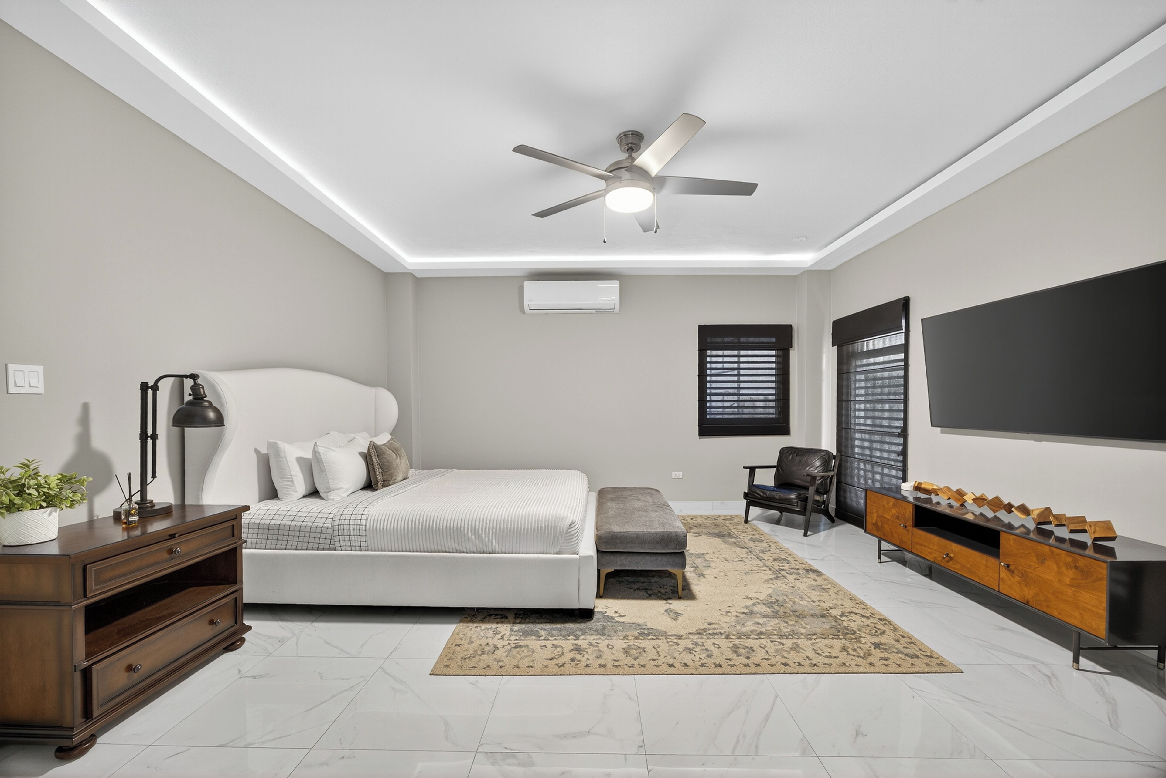 Deluxe Room | In-room safe, iron/ironing board, free WiFi