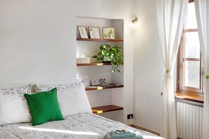 1 Schlafzimmer, Schreibtisch, WLAN, Bettwäsche