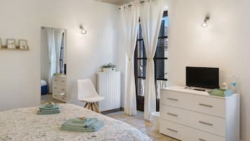 1 chambre, bureau, Wi-Fi, draps fournis