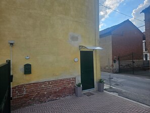 Exterior - B&B La Rugiada with Wi-Fi (Pratomorone)