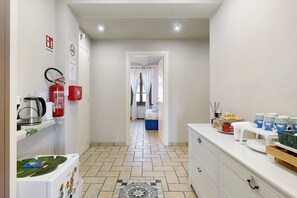 Interior - B&B La Rugiada with Wi-Fi (Pratomorone)