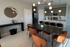 House | 3 bedrooms, desk, Internet - Modern 3Bd End Unit With Garage Water View 7904 (Kissimmee)