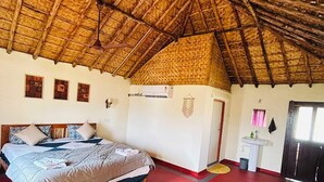 Deluxe Room, Hill View | WiFi (free), bed sheets - Echoes Of Hampi (Koppal)