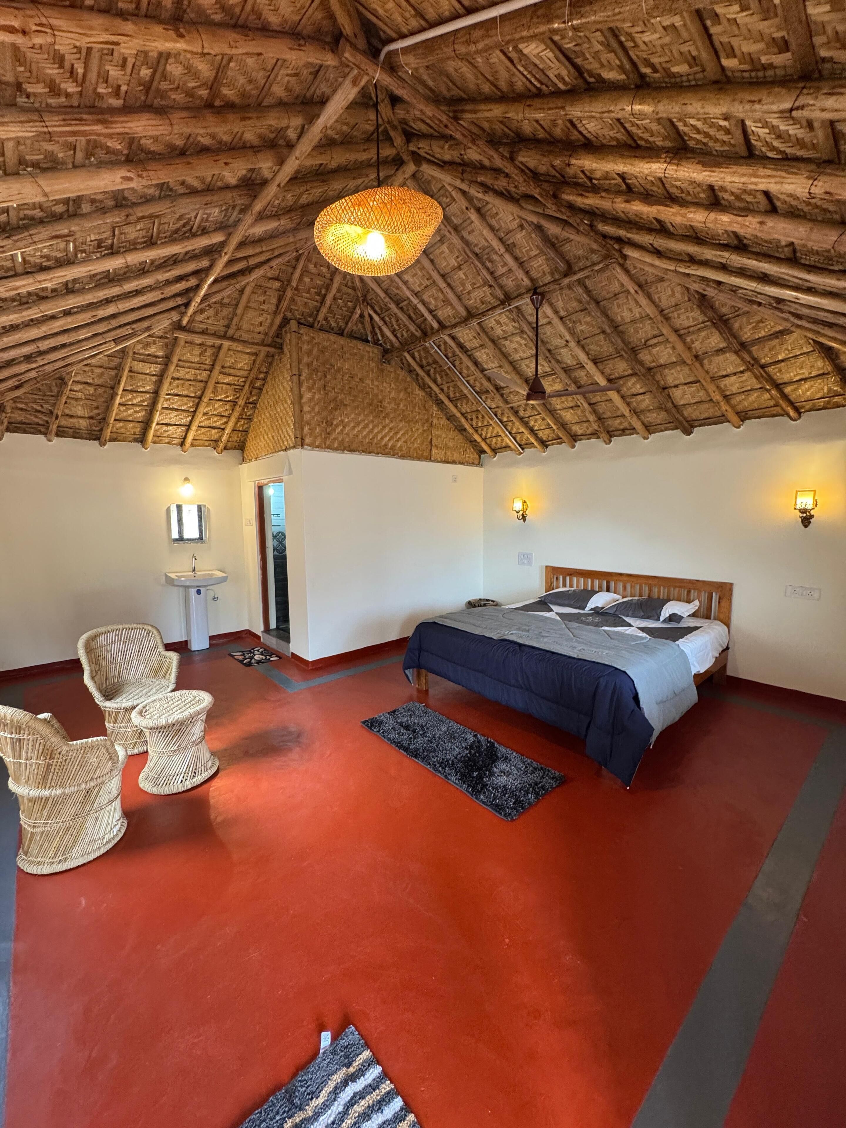 Deluxe Double Room, Hill View | Free WiFi