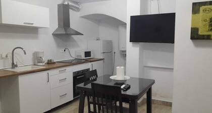Central 1-Bedroom Apartment in Historic Úbeda-Aurora1