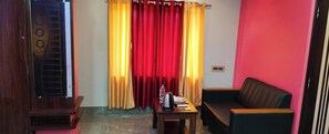 Standard Room | Laptop workspace, free WiFi, bed sheets - Hotel Tulusi Inn (Bolpur)