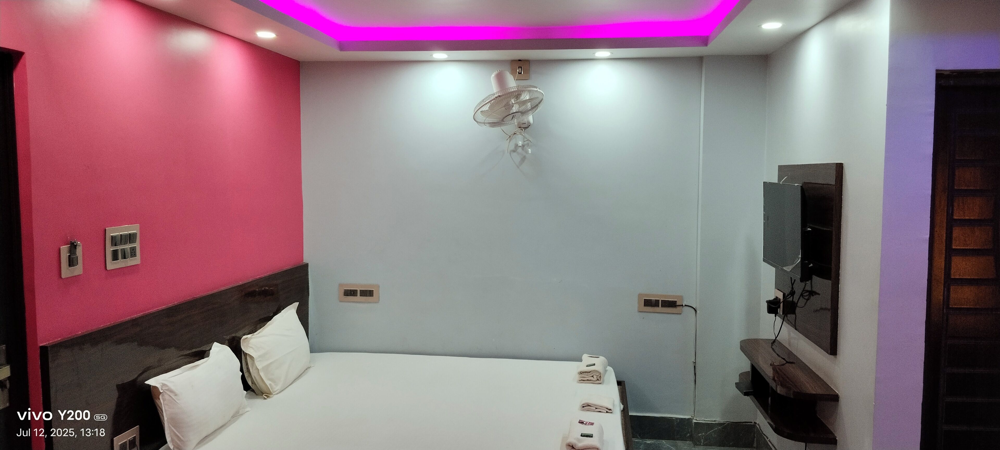 基础客房, 城市景观 | 笔记本电脑工作区、免费 WiFi、床单