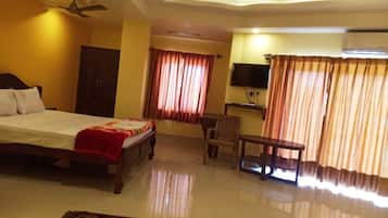 Laptop workspace, free WiFi