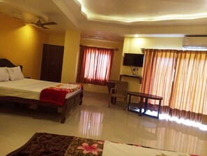 Laptop workspace, free WiFi - Hotel Tulusi Inn (Bolpur)