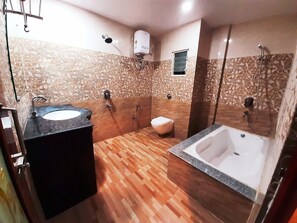 Laptop workspace, free WiFi - Hotel Tulusi Inn (Bolpur)