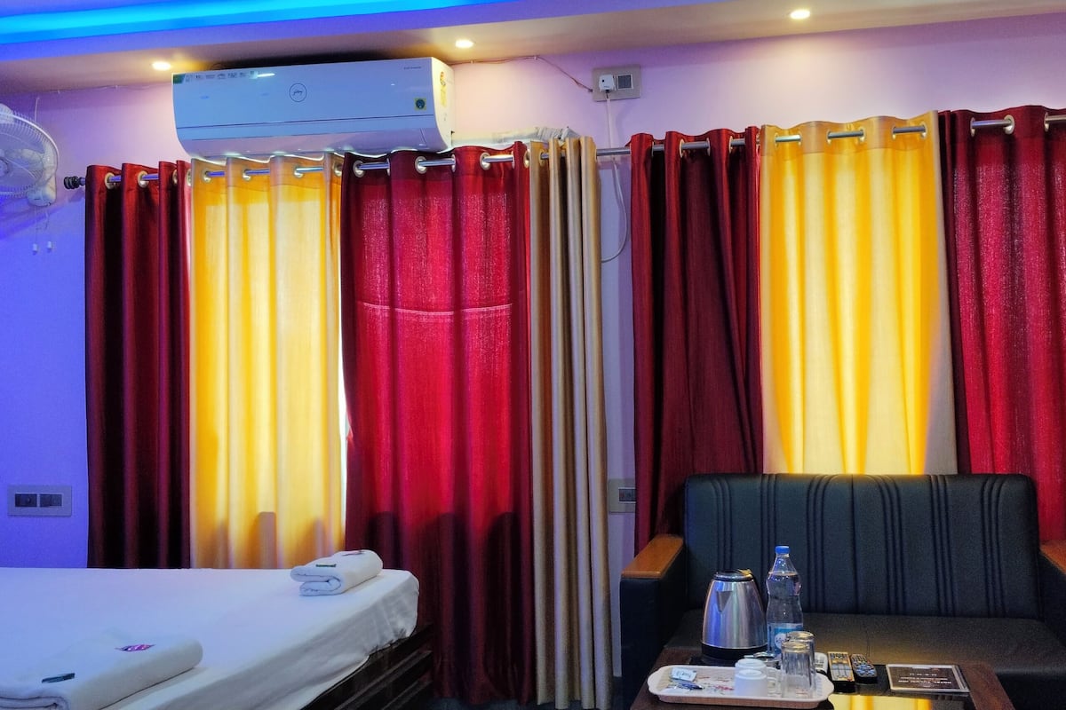 Chambre Supérieure, vue ville | Espace de travail pour ordinateur portable, Wi-Fi gratuit, draps fournis