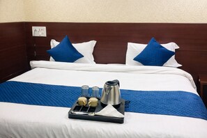 Deluxe Room - Hotel Glory By Seasons (Indore)