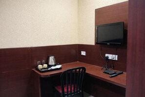 Deluxe Room - Hotel Glory By Seasons (Indore)