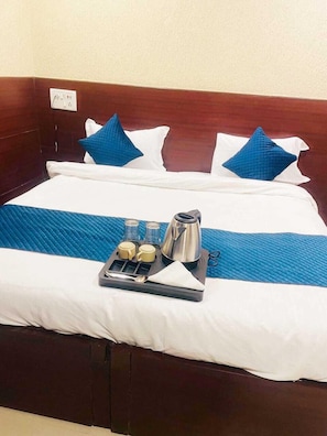 Deluxe Room - Hotel Glory By Seasons (Indore)