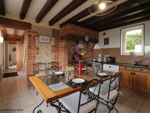 Réfrigérateur, micro-ondes, four, lave-vaisselle