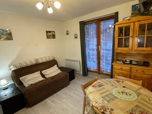 TV - Cozy studio in Samoëns for 4, pets allowed (Samoëns)