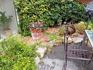 Property grounds - HOUSE IN THE MOAT (Gravelines)