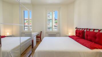 3 Schlafzimmer, Bügeleisen/Bügelbrett