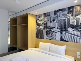 Laptop workspace, free WiFi