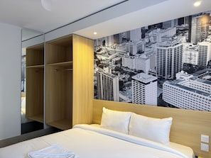 Suite | Laptop workspace, free WiFi, bed sheets - Kozi Wilson Airport (Nairobi)