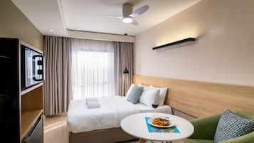 Studio | Laptop workspace, free WiFi