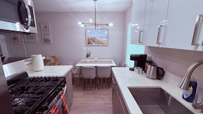 House - Oneluxstay 1BR Home Near the Beach (Redondo Beach)