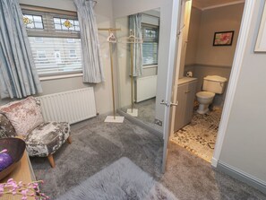Shower - Franbols Cottage (Halifax)