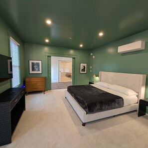 Suite #2 | Iron/ironing board, free WiFi - Parkway House Goshen Bed & Breakfast (Goshen)