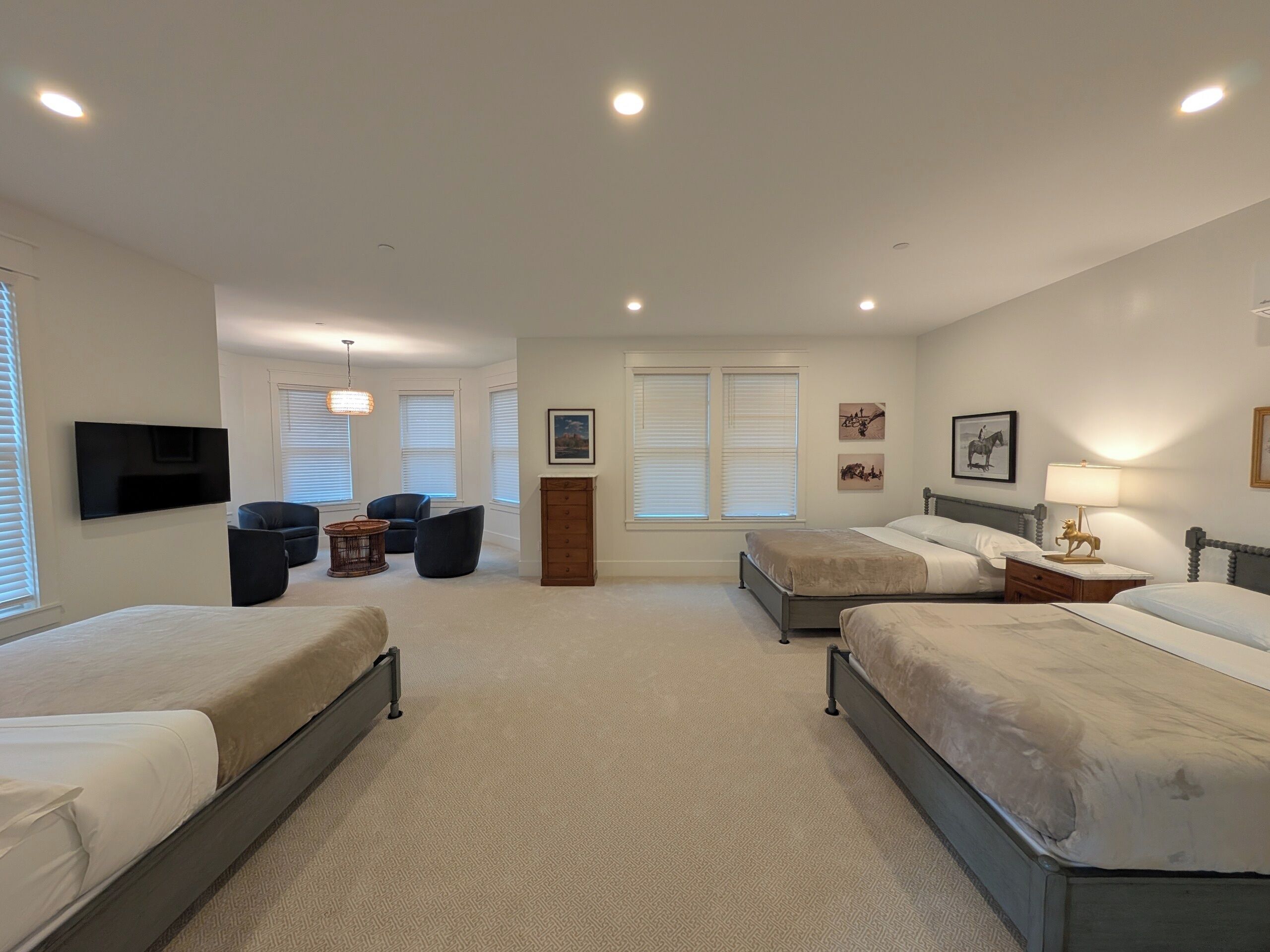 Suite panoràmica, vistes a la ciutat | Planxa i posts de planxar i wifi gratuïta 