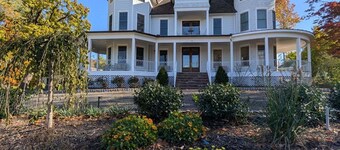 Parkway House Goshen Bed & Breakfast